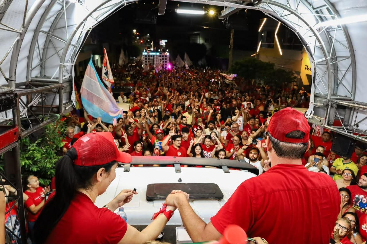 Cadu de Lula reúne multidão em piseiro na cidade de Santa Cruz
