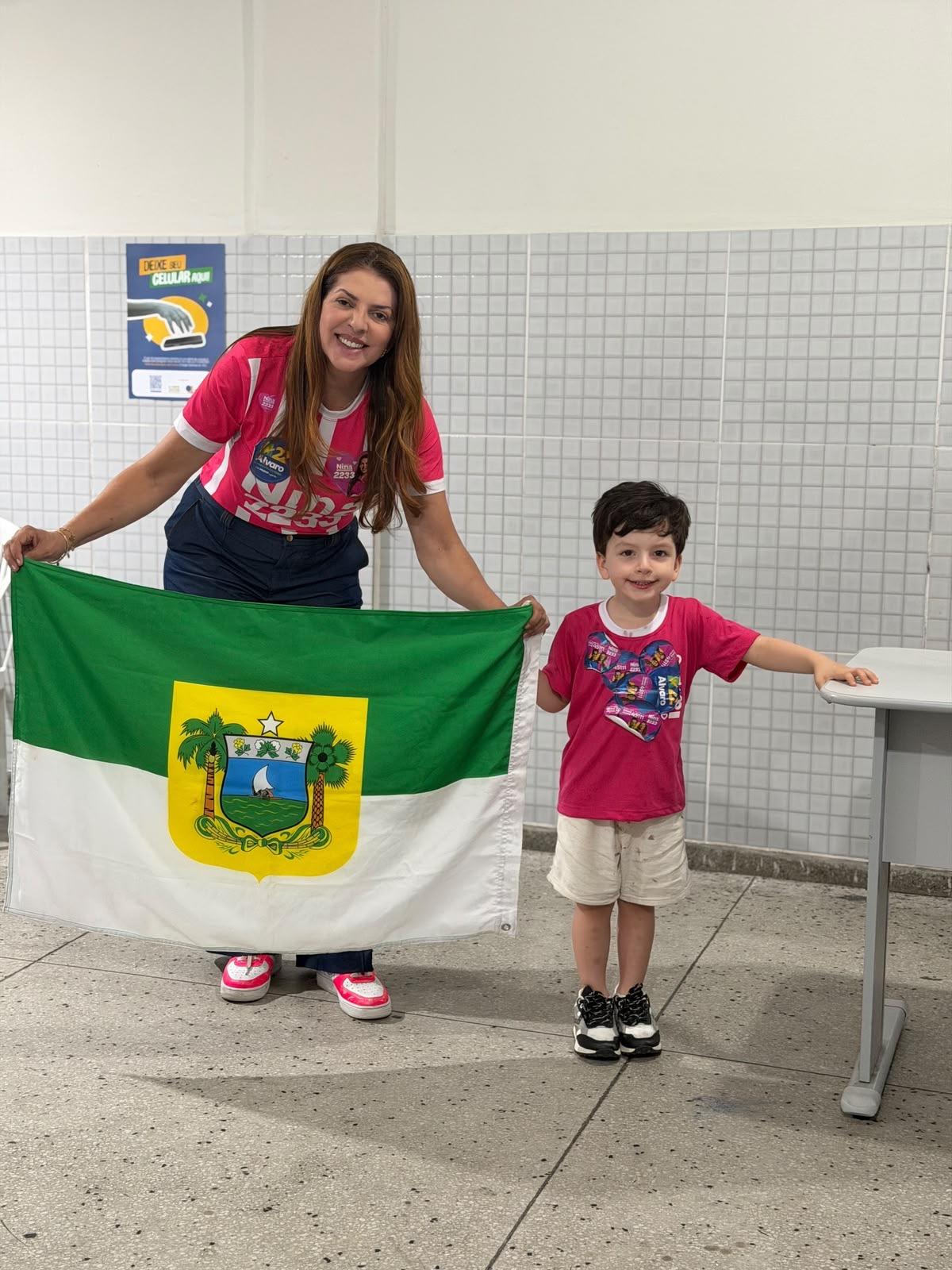 Nina Souza vota em Natal e reafirma confiança na realização do sonho de ser deputada federal