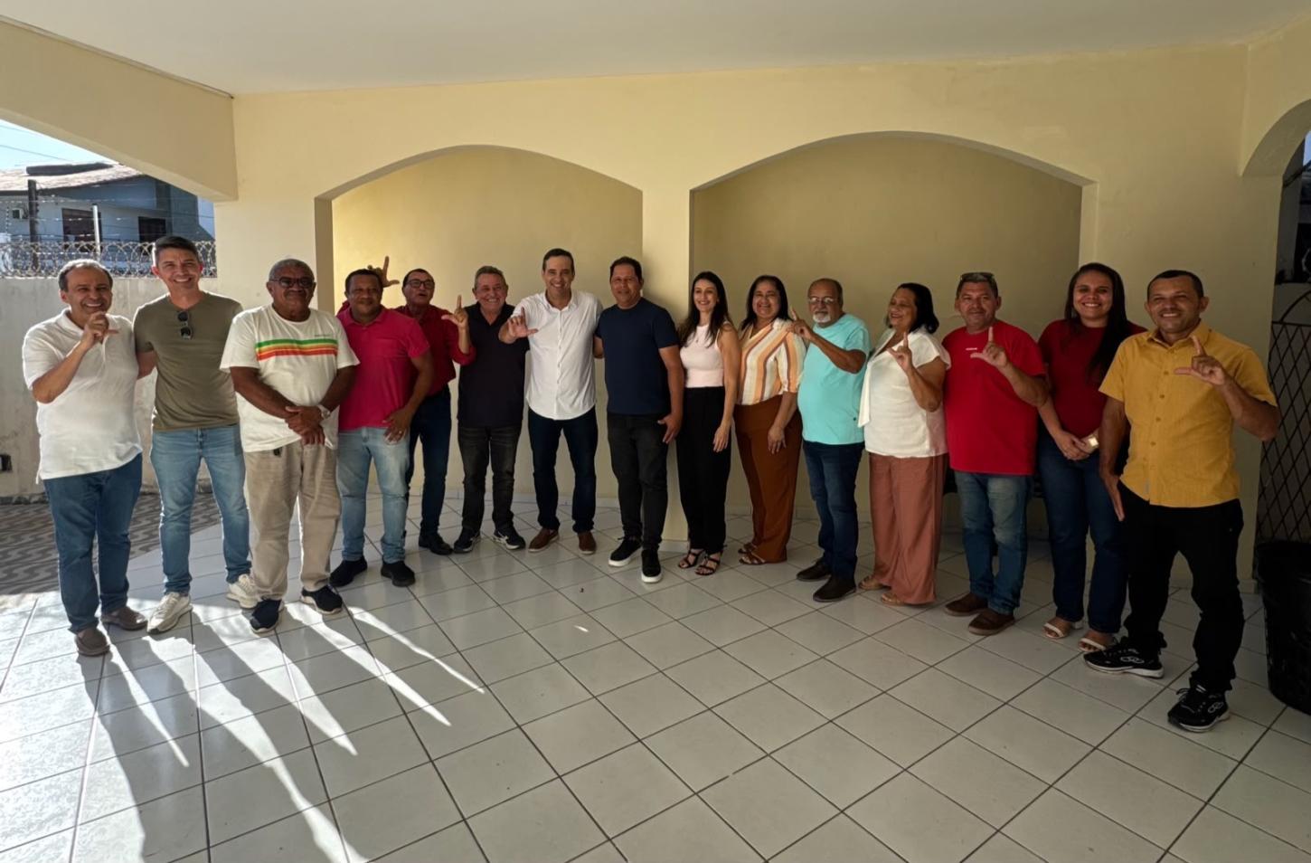 Prefeito Antônio Freire, vereadores e lideranças de Senador Georgino Avelino declaram apoio a Cadu de Lula no segundo turno