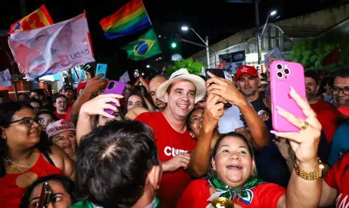 Cadu de Lula comanda piseiro histórico nas ruas de Caicó após intensa agenda no Seridó