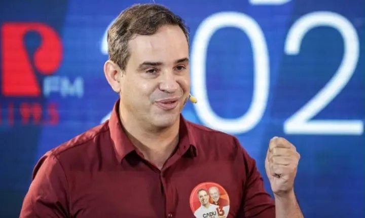 Cadu de Lula emite nota sobre desinformação e conteúdo negativo eleitoral e sobe o tom: “Vivo do meu salário, ao contrário de outro candidato que vive de propina.”
